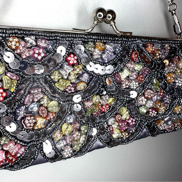 Rachel Silver Grey Beaded Clutch / Silver Clasp / Silver Chain / Vintage Style - Picture 2 of 5